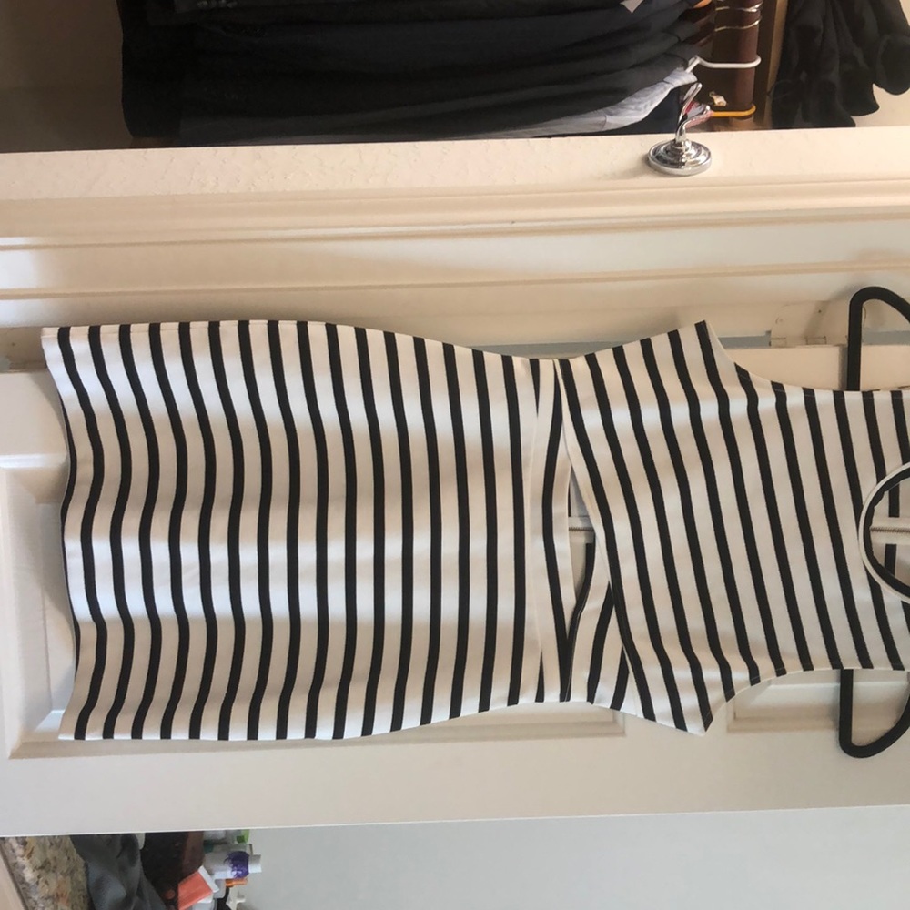 Express BodyCon Dress - Picture 2 of 5